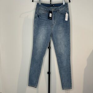 FN | High Rise Skinny Jeans | Light/Medium | Size 7 | NWT​